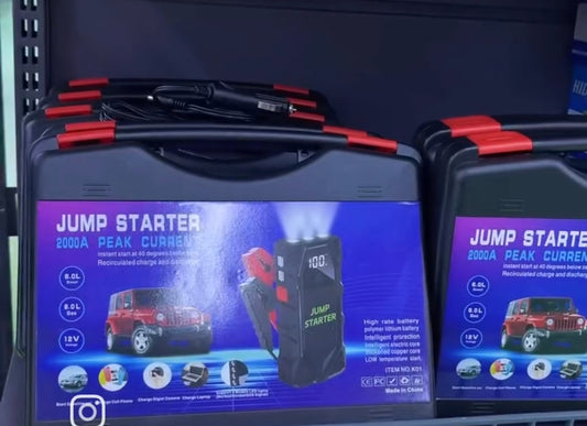 2000A Peak Current Portable Car Jump Starter.